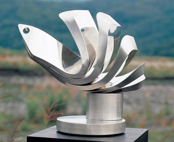 阜陽雕塑廠家簡述不銹鋼雕塑在景區(qū)里起什么作用