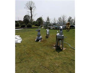 蕪湖雕塑公司的雕塑作品在藝術(shù)創(chuàng)作中的個(gè)性化表達(dá)有哪些？