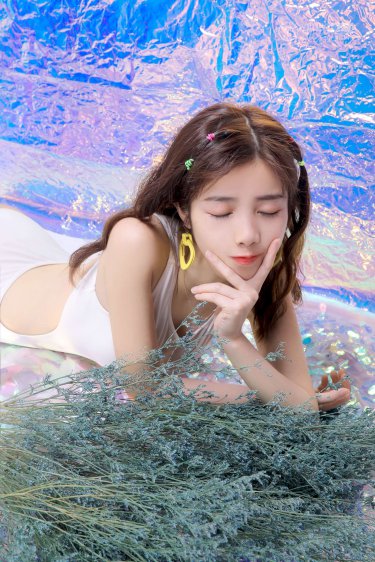 打女生光屁股